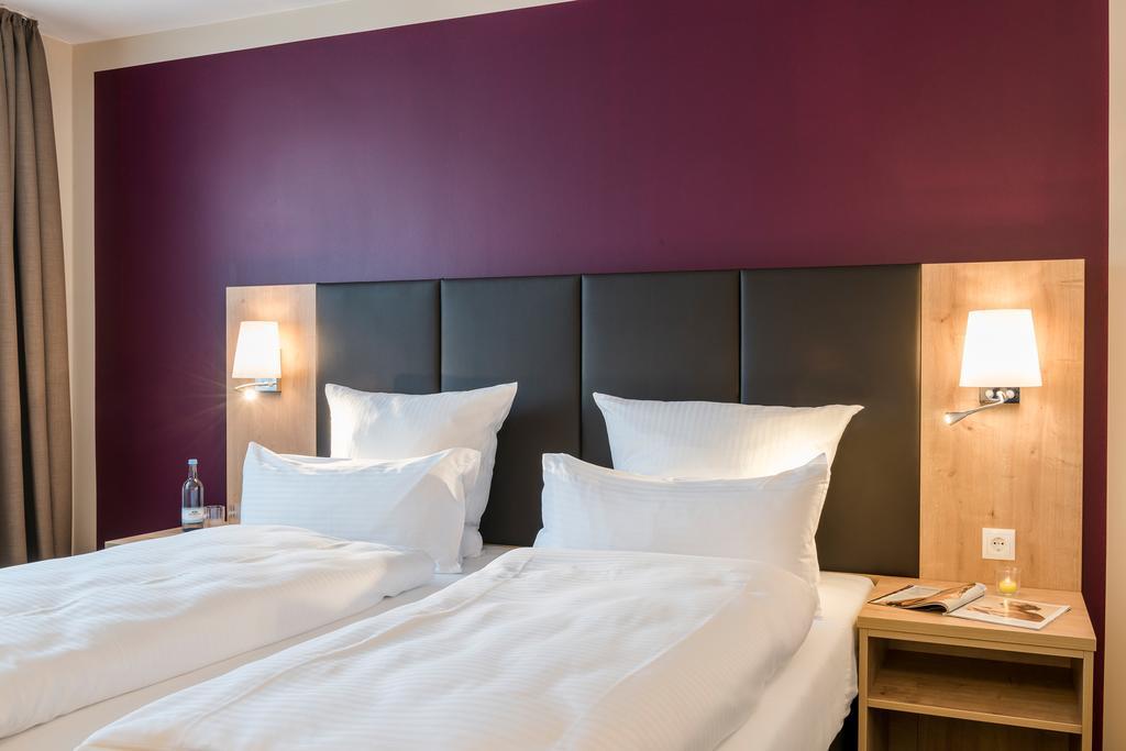 Die Post Hotel Bad Grönenbach Стая снимка